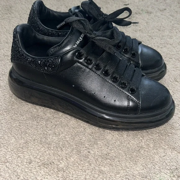 Women’s Authentic Alexsandra McQueen - Picture 4 of 8